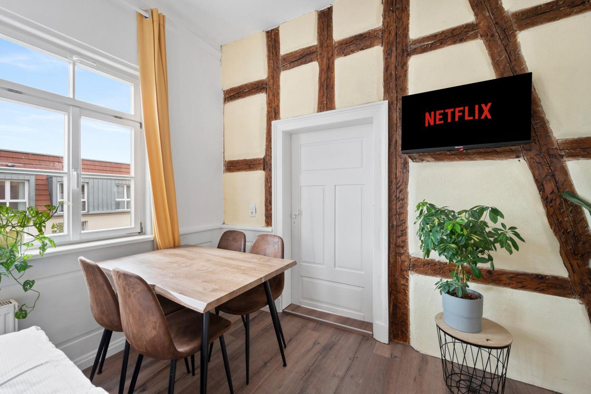 Backhome - Business&Family - Fantastische Schlosslage, Smarttv, Waschtrockner, Netflix, 50Qm, 24H Checkin - Apartment 3 Ludwigsburg Exterior photo